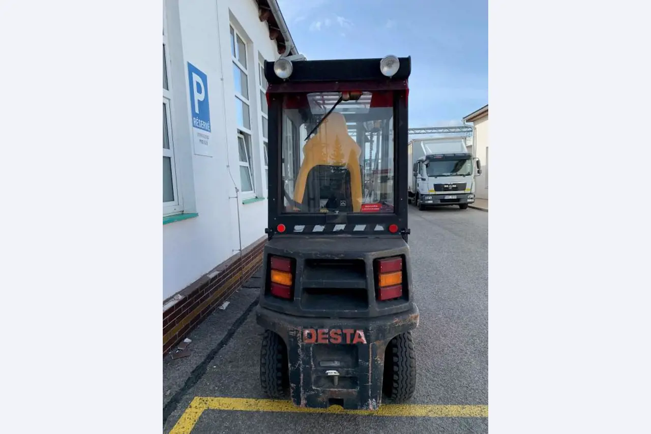 Kovoobrábecí stroje a pracovní obuv-2